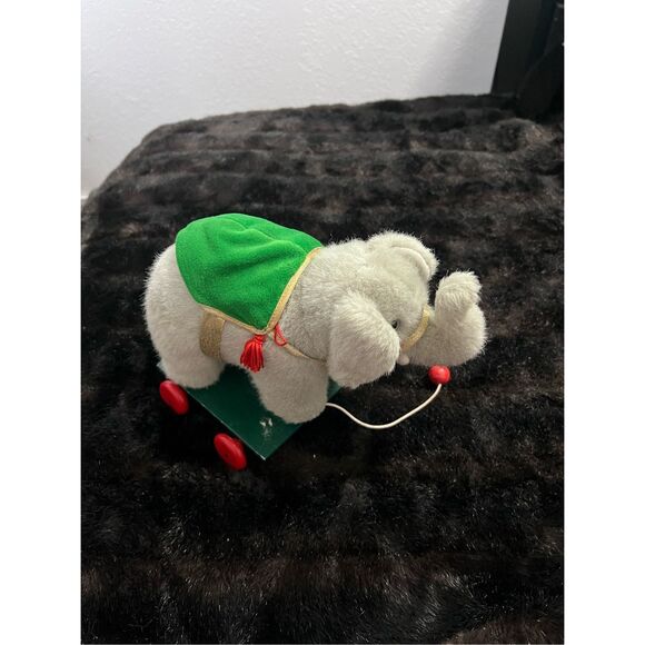 VINTAGE DAKIN STUFFED ANIMAL PLUSH ~ ELEPHANT PULL TOY - Picture 1 of 5